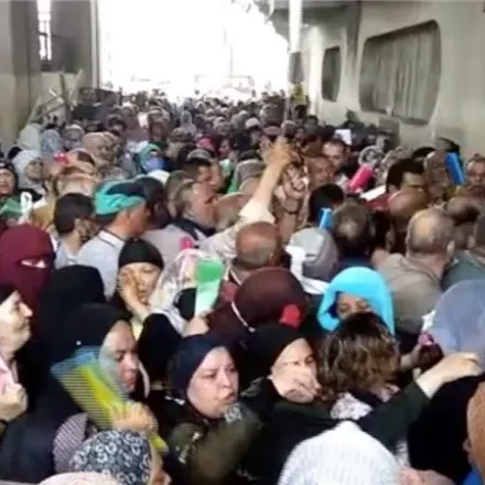 طرح شهادات ادخار بعائد يتخطي 40% هتقبض العائد كاش وفوري : زلزال في القطاع المصرفي بعد طرح شهادات ادخار بعائد يتخطي 40% وقبض الفائدة وانت في مكانك "الحق دورك في الطابور"