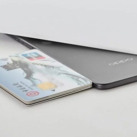 Oppo تكشف عن هاتف Find N5 باللون الأبيض إلى جانب ساعة Watch X2 رسميًا