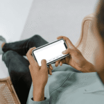 Handwriting Keeps Popping Up in iOS 26 Messages? Here’s the Fix