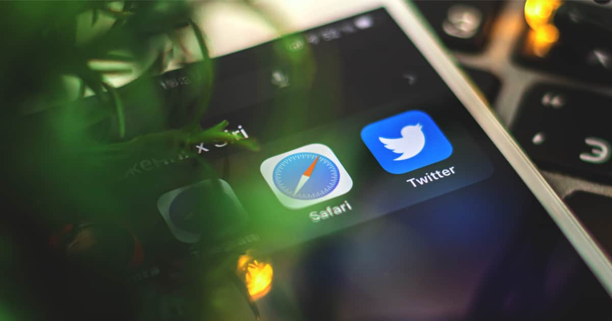 How to Close Safari Tabs on iOS 26