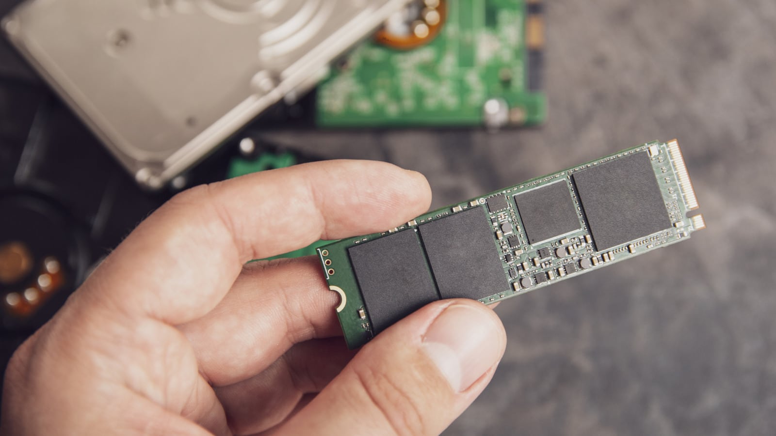 8 Warning Signs Your SSD is Failing