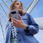 How to Turn On Your Android Phone's Flashlight Without Unlocking It