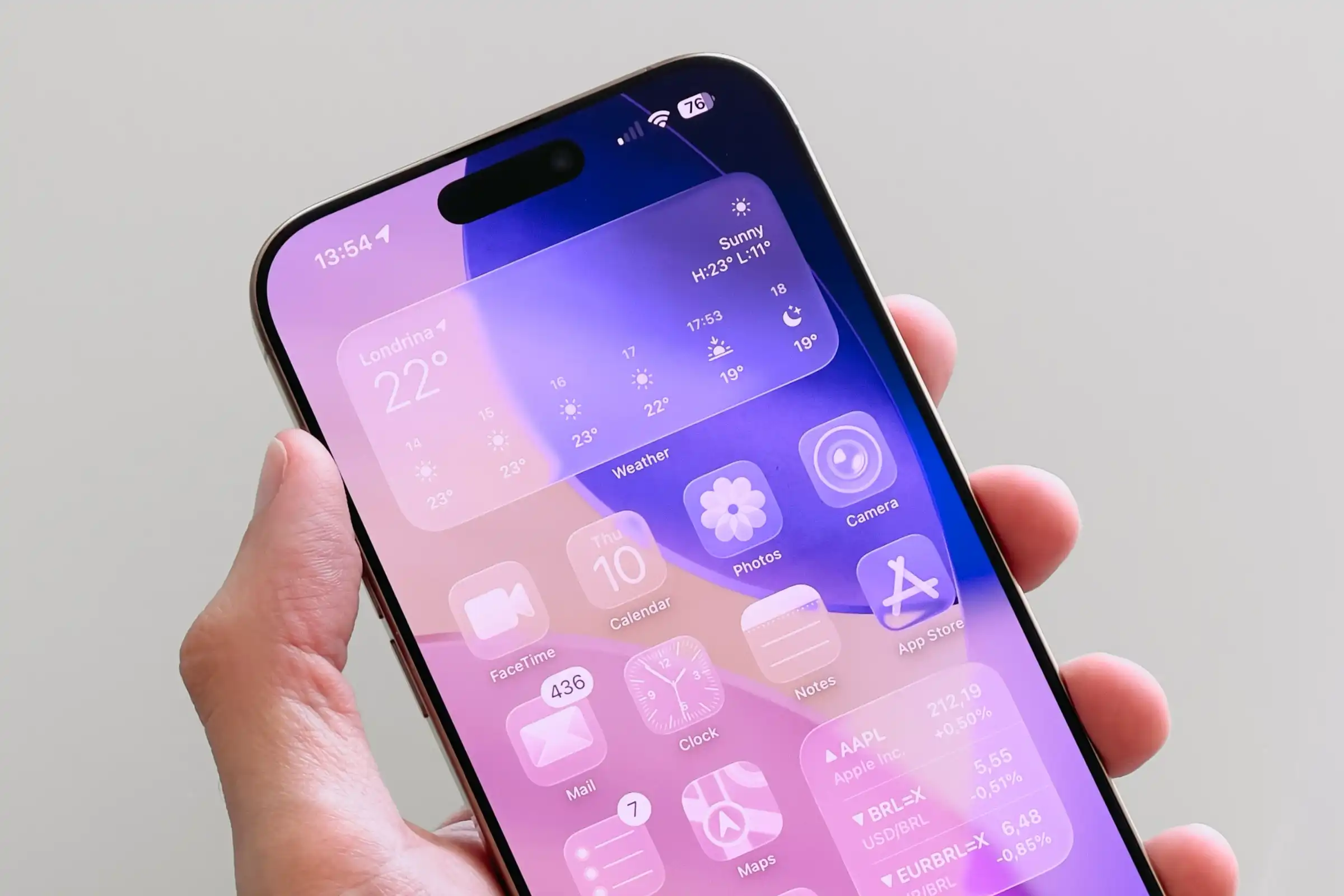 How to Fix the Liquid Glass Effect Not Working on Your iPhone