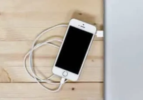 iPhone Not Connecting to a Portable Monitor? Here’s the Fix.