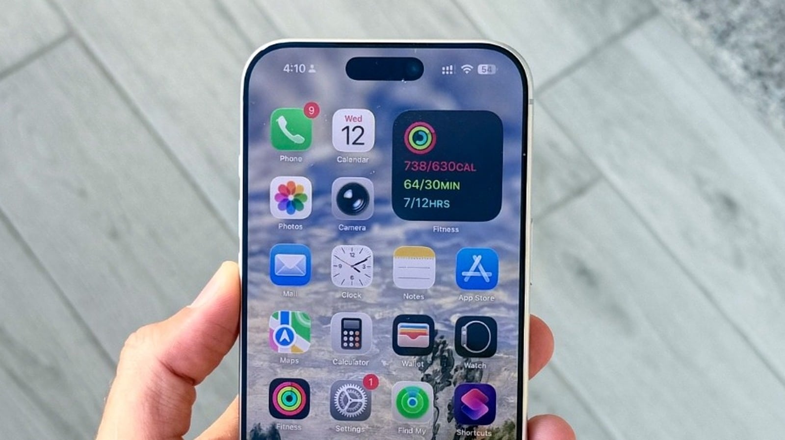 iPhone 17 Clocks Major Wi‑Fi Speed Gains Over iPhone 16