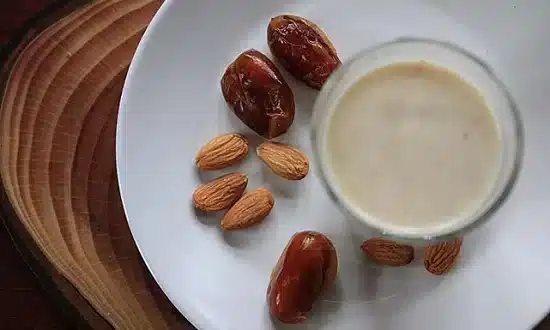 طريقة عصير التمر بالحليب فى رمضان