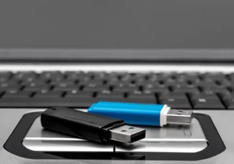 USB Flash Drive Lifespan: Why They Fail and How to Make Them Last Longer