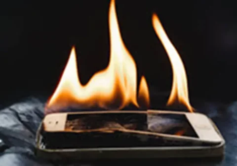 Swollen Phone Battery Warning – Why Your Old Phone Could Be a Fire Hazard