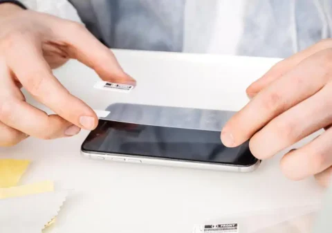 Tempered Glass vs. Plastic Screen Protectors: Which One Should You Choose?