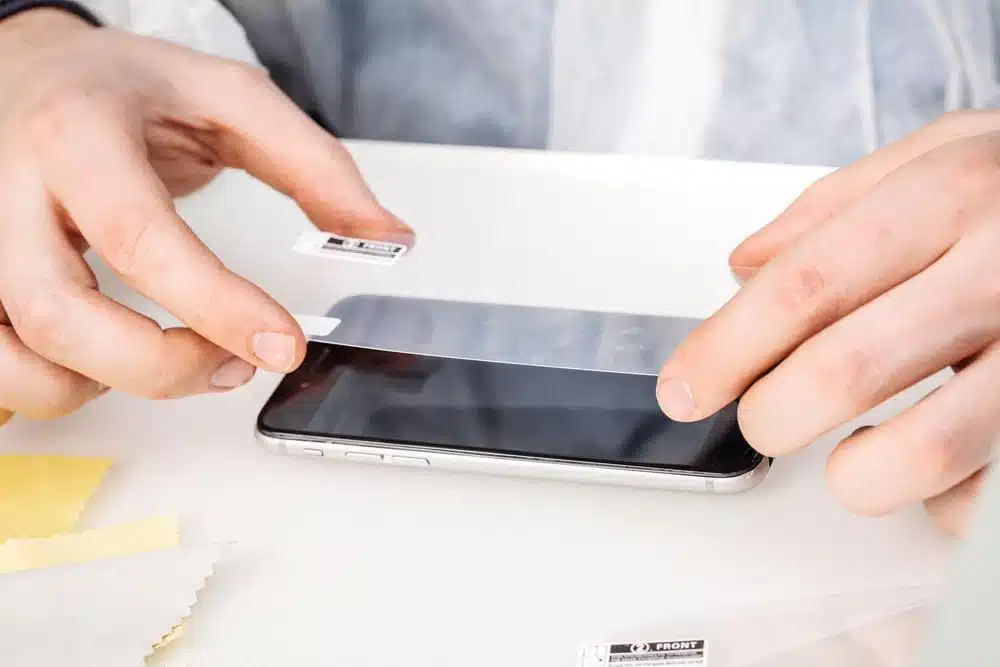 Tempered Glass vs. Plastic Screen Protectors: Which One Should You Choose?