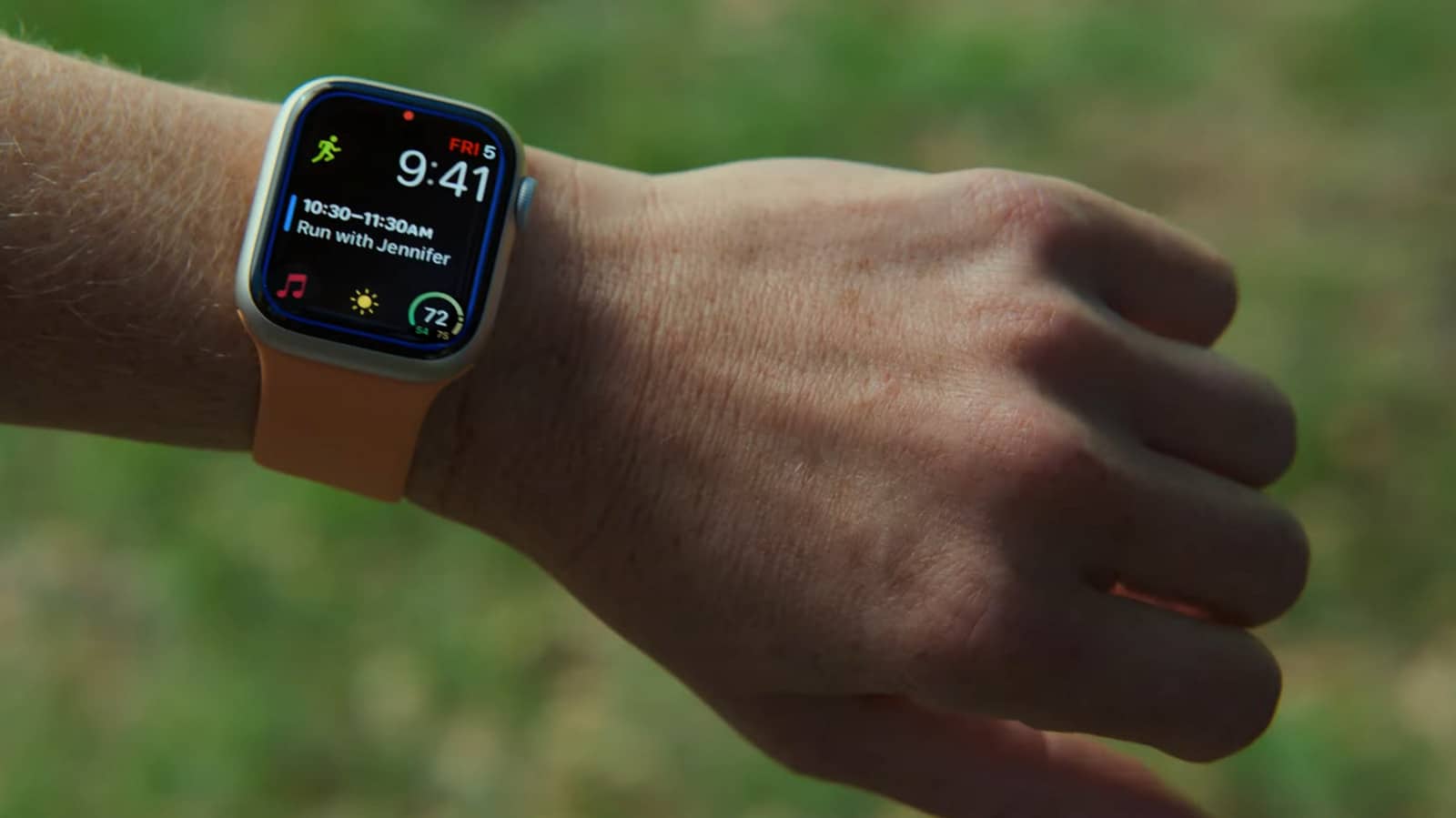 Apple Watch Blue Ring Explained: How to Disable AssistiveTouch and VoiceOver