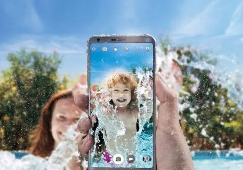 Phone Screen Sunlight Visibility: Essential Fixes for Bright Days